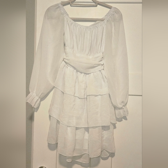 obbue Dresses & Skirts - Chic White Tiered Midi Dress